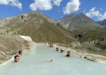 Tour Termas Valle de Colina Cajon del Maipo